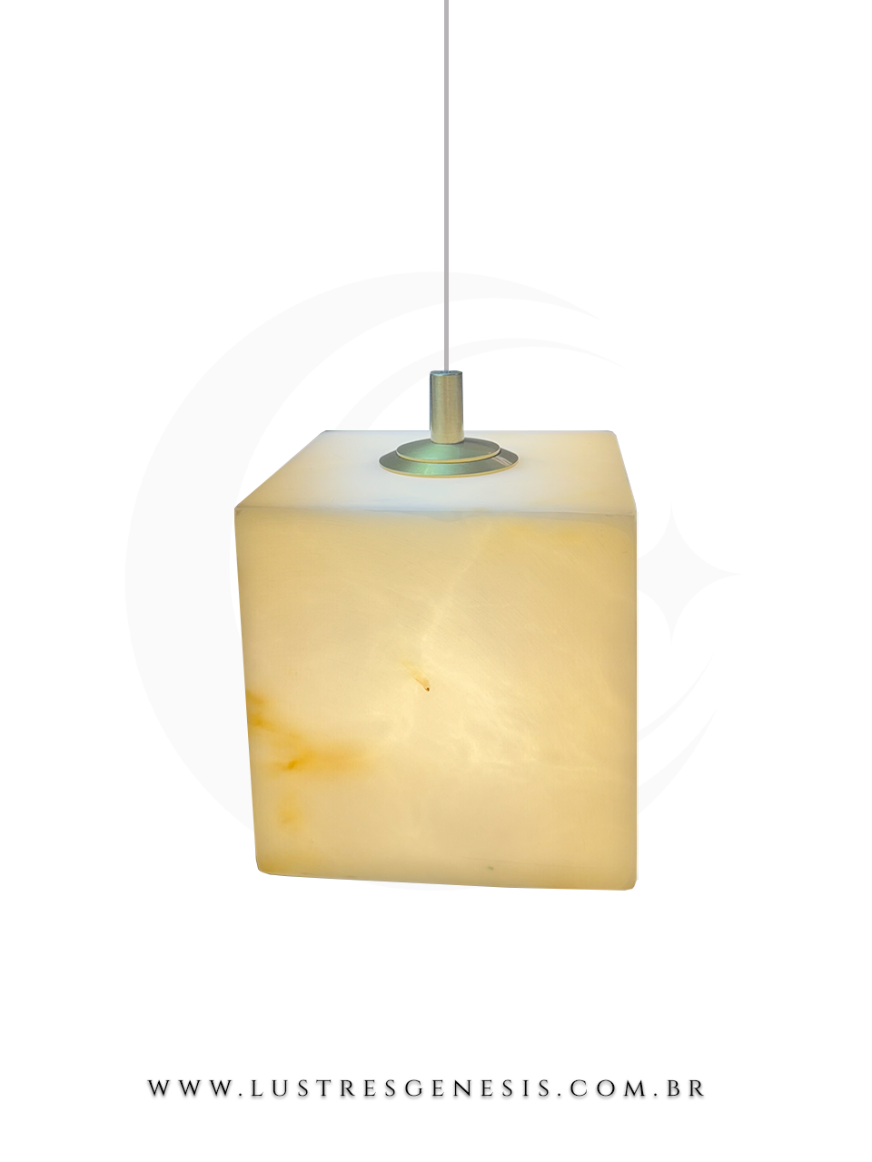 Luminária suspensa de design minimalista, cubo em mármore bege translúcido com base de metal.